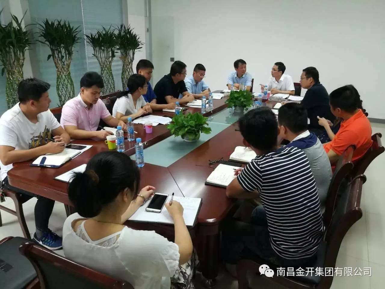 總結經驗找不足 補齊短板促工作
