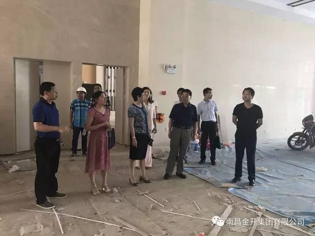 區管委會調研員吳海保一行深入人力資源產業園項目