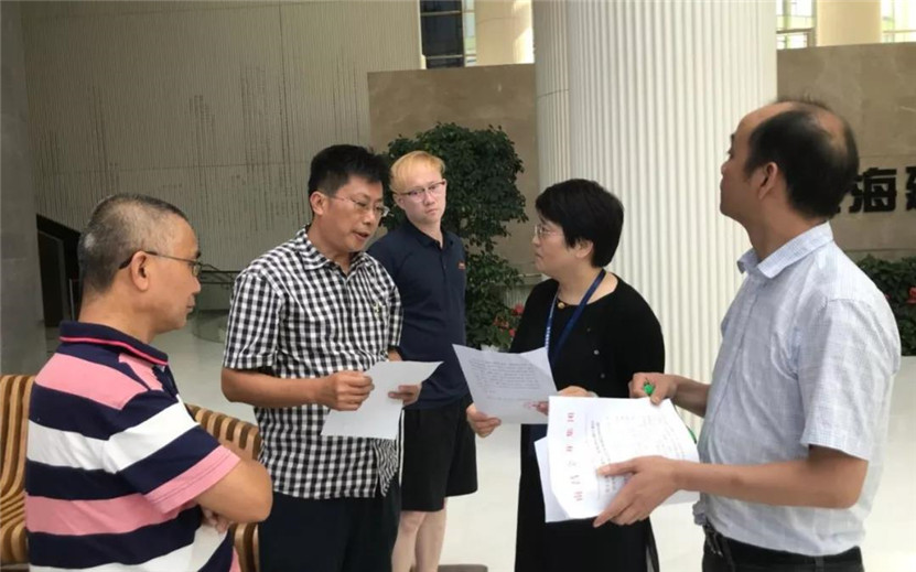 金開集團副總經理袁扣華帶隊前往上海建工集團進行洽談