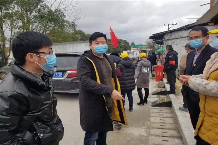 記集團機關黨支部龔海同志防疫先進事跡