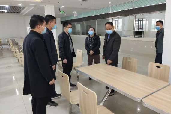 總經濟師全面檢查中小企業園園區食堂和智能制造產業園