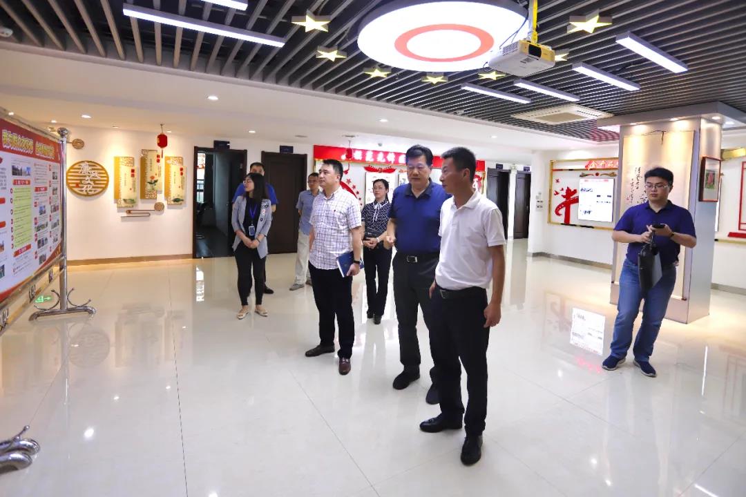 贛江新區稅務局深入金開集團開展“轉作風優環境”活動