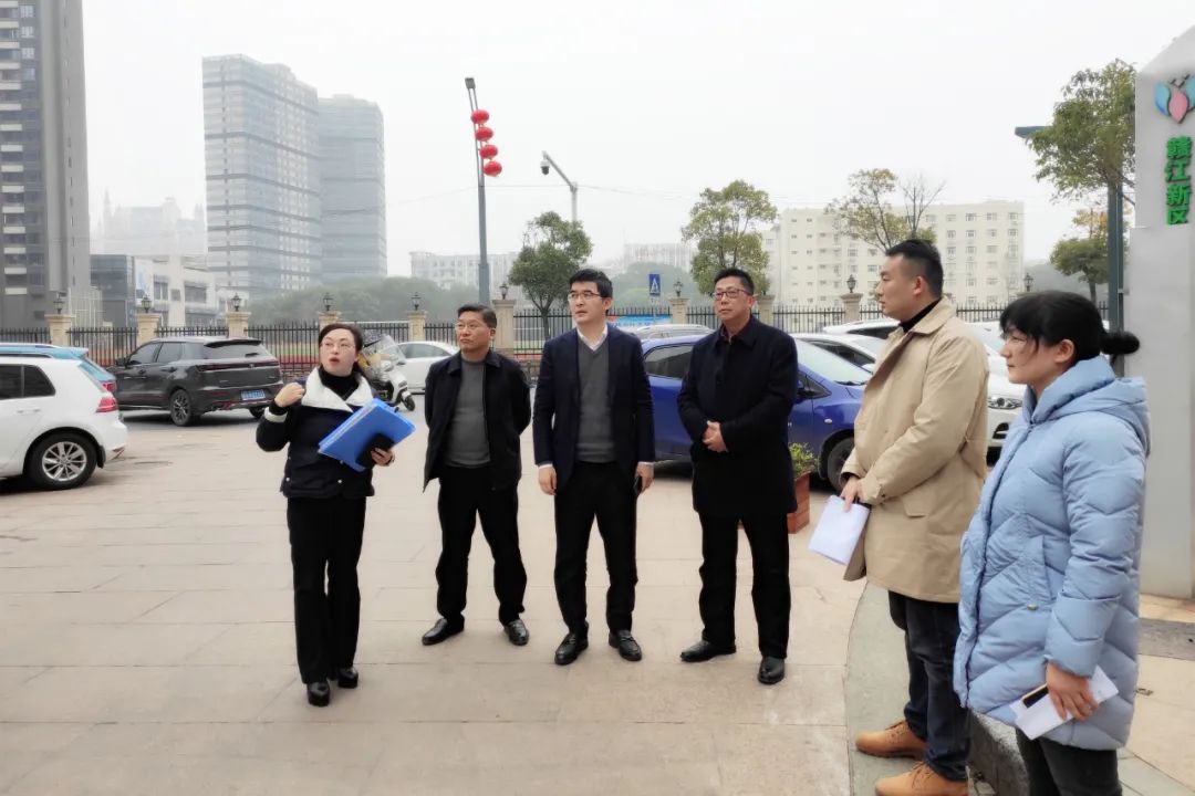 區管委會副主任賀敏調研金開集團資產管理及園區服務情況