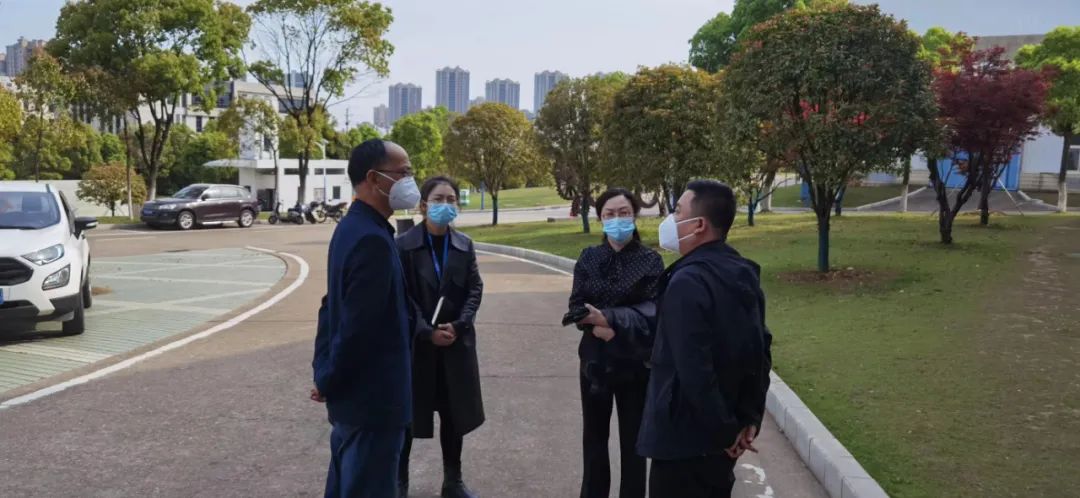 鐘序輝實地察看園區企業疫情防控工作及生產經營情況