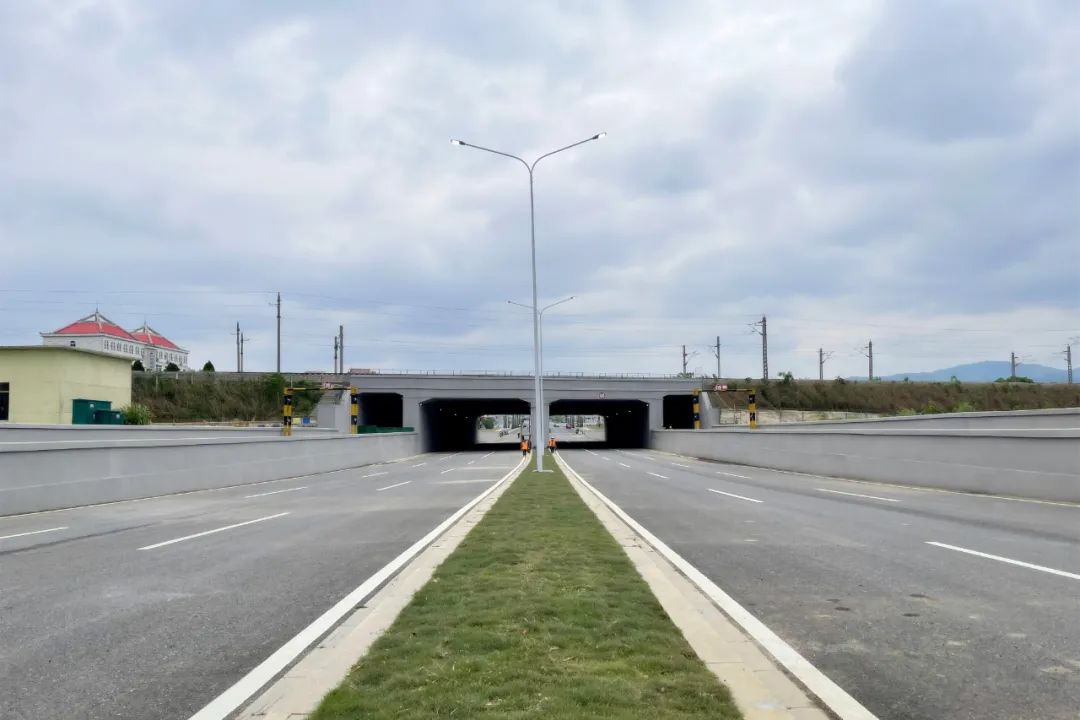 “胡子工程”攻堅銷號 | 志敏大道下穿鐵路框架橋引道工程