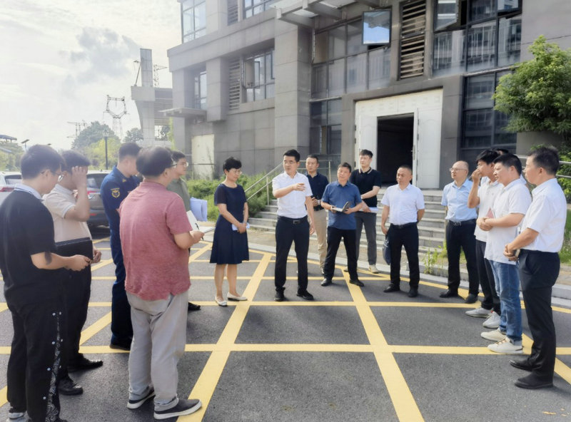 賀敏深入歐菲光二號園區調研“產教融合項目”入駐情況