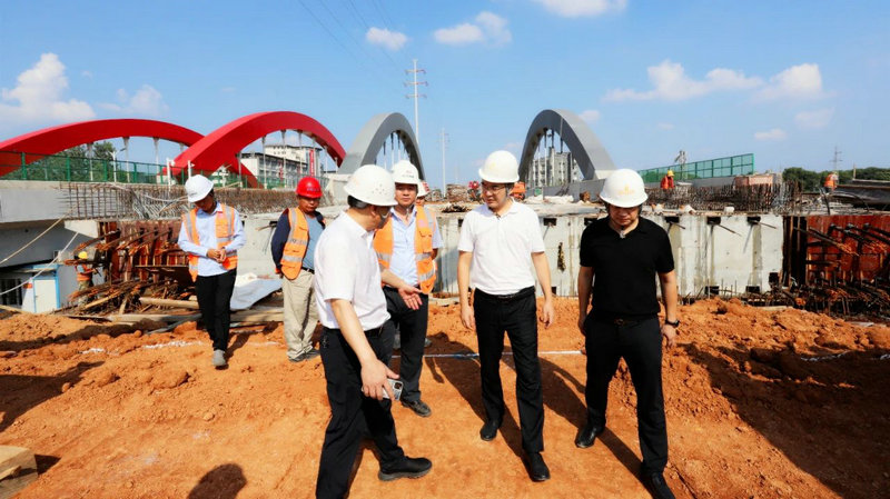 賀敏實地調研集團重點項目建設情況
